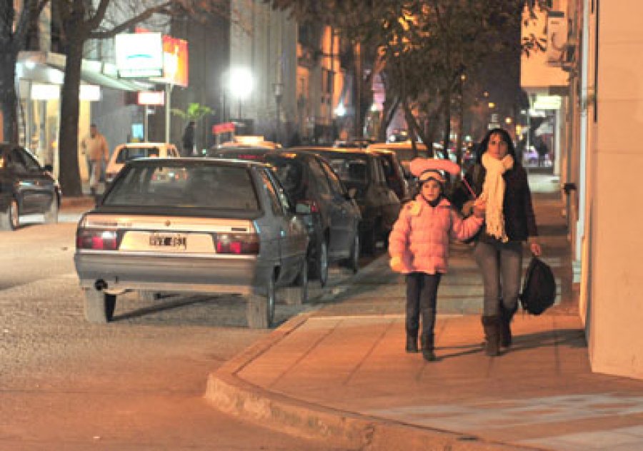 <i>Noche fr&iacute;a </i>
