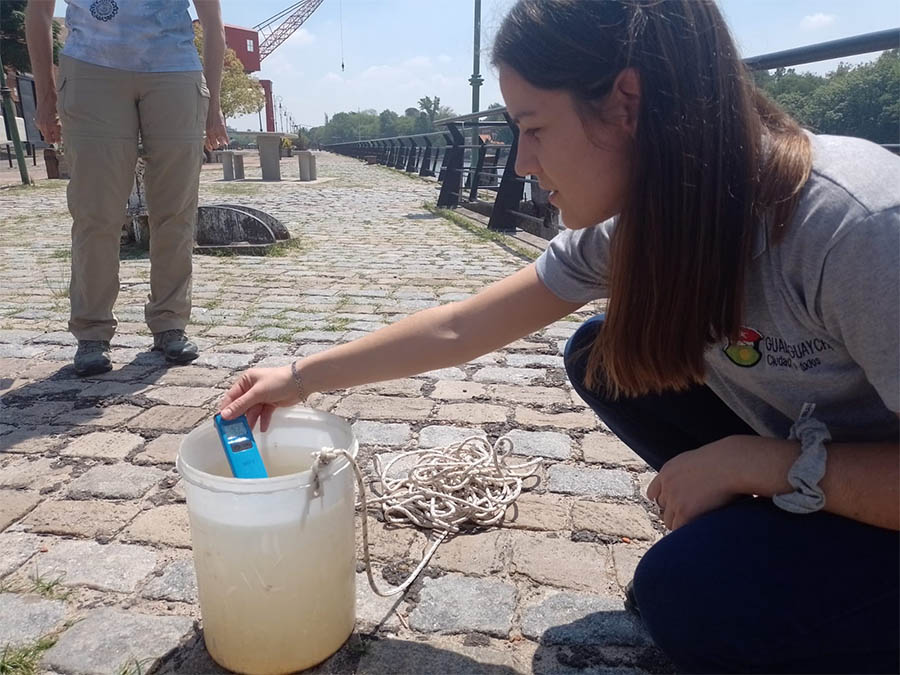 Personal de la Dirección de Ambiente recibió equipamiento y capacitación por parte del equipo de la CARU que lleva adelante el “Programa Ribereño”.