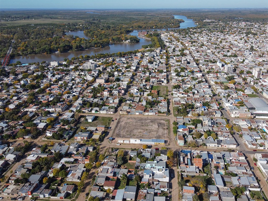Las 88 viviendas se están construyendo en el predio delimitado por las calles Brasil, San Juan, Ituzaingó y Misiones, comúnmente conocido como el ex predio del Gas.