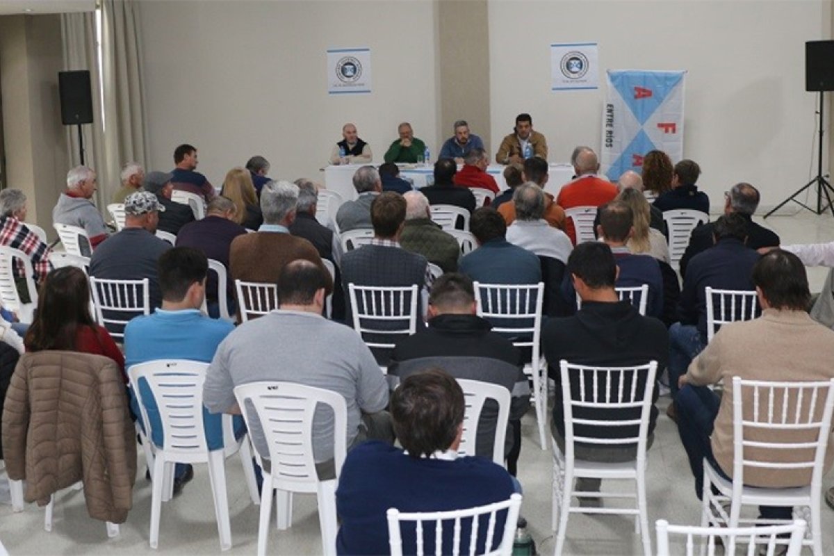 Matías Martiarena -federado de Gualeguaychú- continuará como vicedirector de la Federación Agraria Entre Ríos. Matías Martiarena -federado de Gualeguaychú- continuará como vicedirector de la Federación Agraria Entre Ríos.