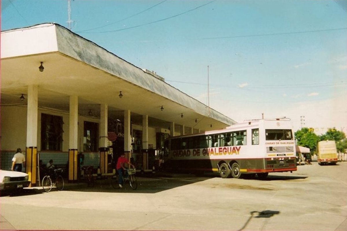 Imagen de archivo de la antigua terminal de &oacute;mnibus, predio que ser&aacute; transformado en un centro c&iacute;vico, cultural, y comercial.