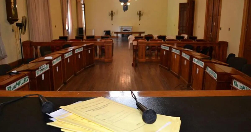 Los actuales concejales de la oposición indicaron que el tiempo de inscripción para aspirar a la defensoría del Pueblo y del Ambiente se cerró antes de lo estipulado.