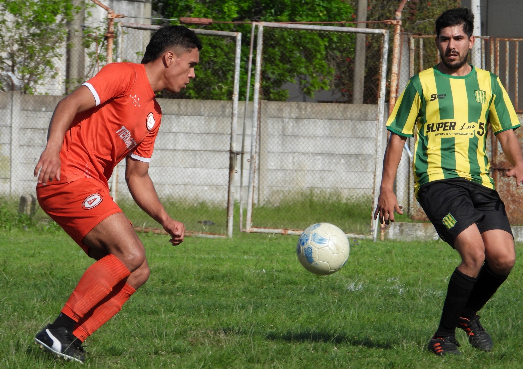 Frentes abiertos para la última fecha de la fase clasificatoria del Oficial de Primera A (foto: Silvina González).