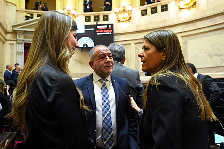 La senadora Carmen &Aacute;lvarez Rivero adelant&oacute; sus intenciones de presidir el sector.