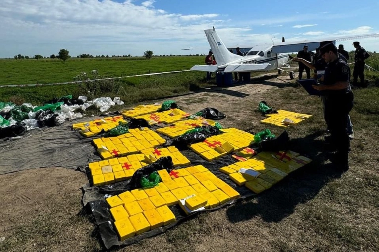 La cocaína descubierta en la avioneta tiene un valor de más de US$ 2 millones