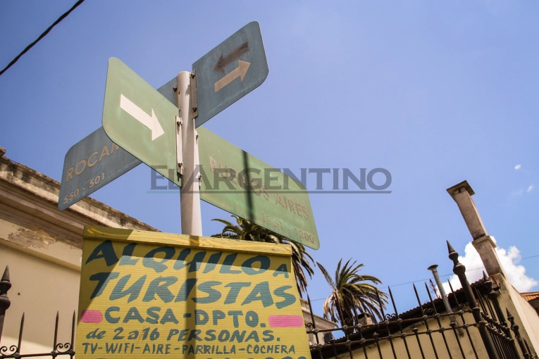 El 90% de los alojamientos turísticos de Gualeguaychú operan sin habilitación