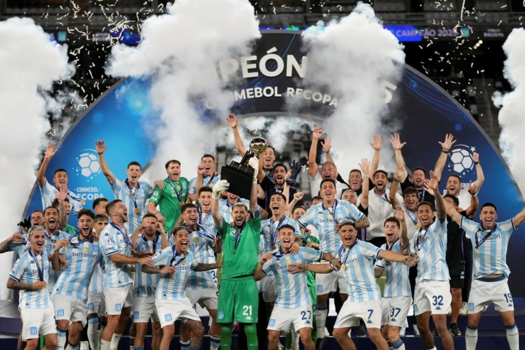 Racing es el nuevo campeón de la Recopa Sudamericana