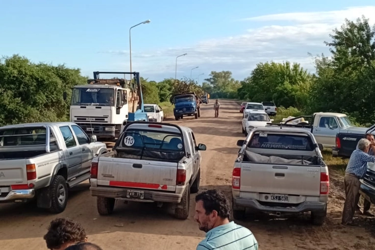 Vecinos cortaron el acceso al Ecoparque para pedir mejoras en los caminos rurales