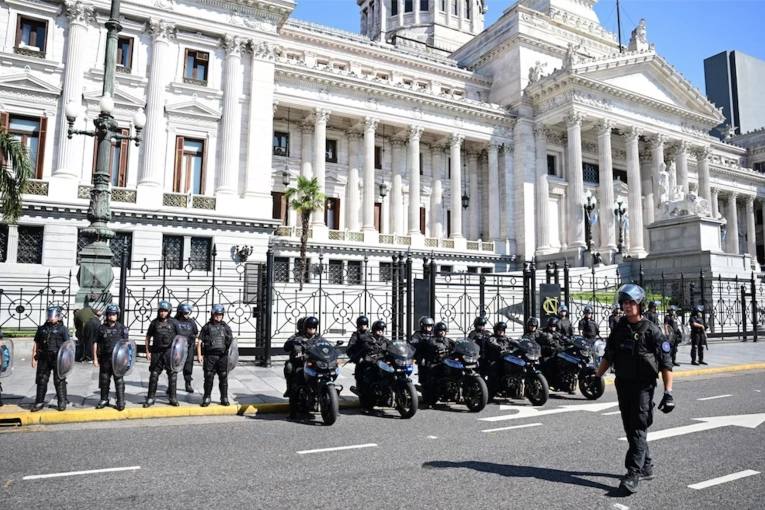 Marcha de Jubilados: el Gobierno anticipa que va a reprimir "actos de violencia"