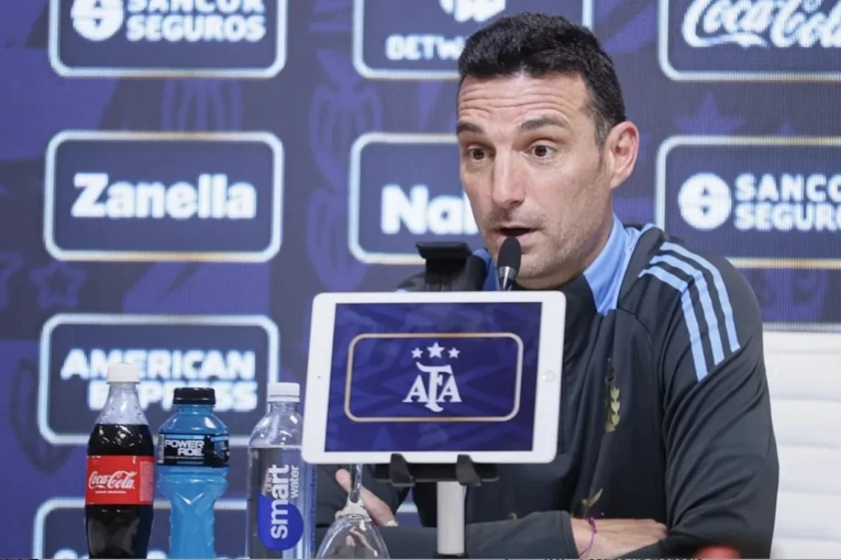 Previo al amistoso a beneficio de la Selección, Scaloni anticipó el clásico con Brasil