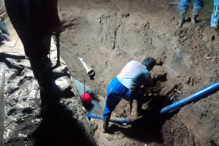 Debido a la rotura de un caño de agua, algunas zonas de la ciudad podrían tener problemas de presión