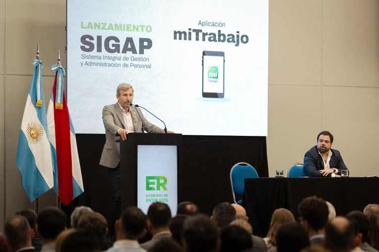 Frigerio presentó 'Mi trabajo', la app que registrará la asistencias de empleados públicos