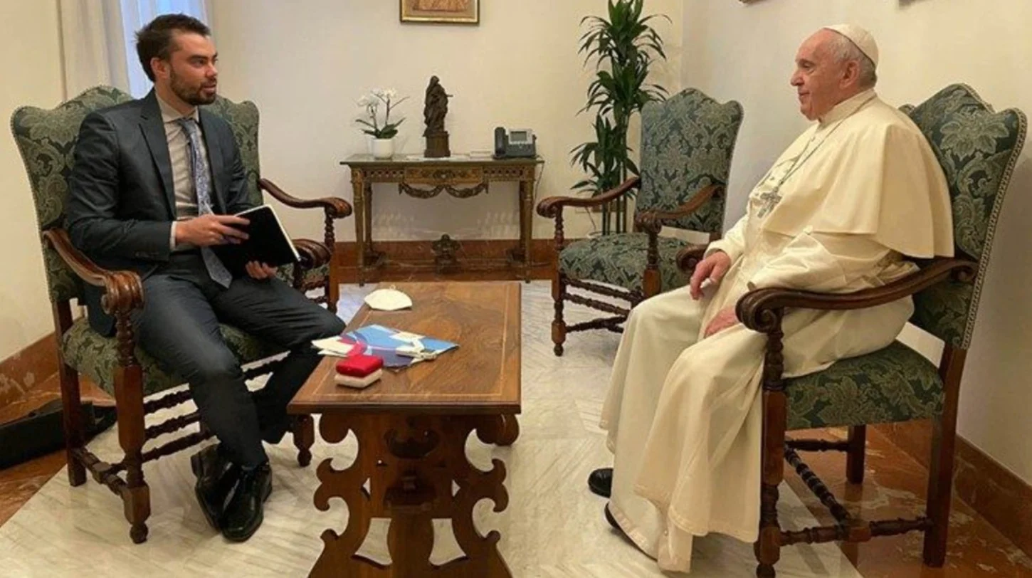 Hernán Reyes y el Papa Francisco