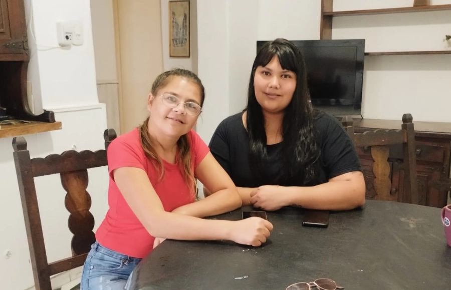 <i>Sofía y Alicia asociadas a la cooperativa Salud y Vivienda</i>