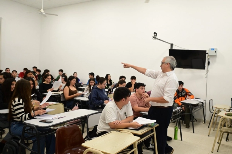 Con gran éxito, continúa el programa "Vamos a la Universidad"
