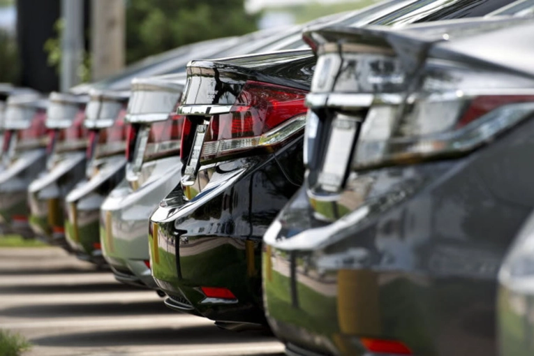 Patentes de autos crecen 64% en abril y marcan el mejor inicio en siete años