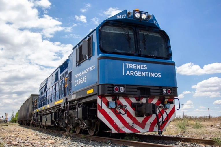 El gobierno despedirá a 1.900 empleados en Trenes Argentinos para avanzar con privatización