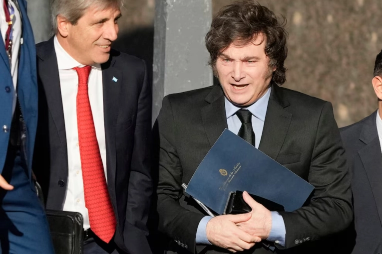 El Gobierno celebró el dato de inflación y atribuyó la desaceleración al ajuste fiscal y la salida del cepo