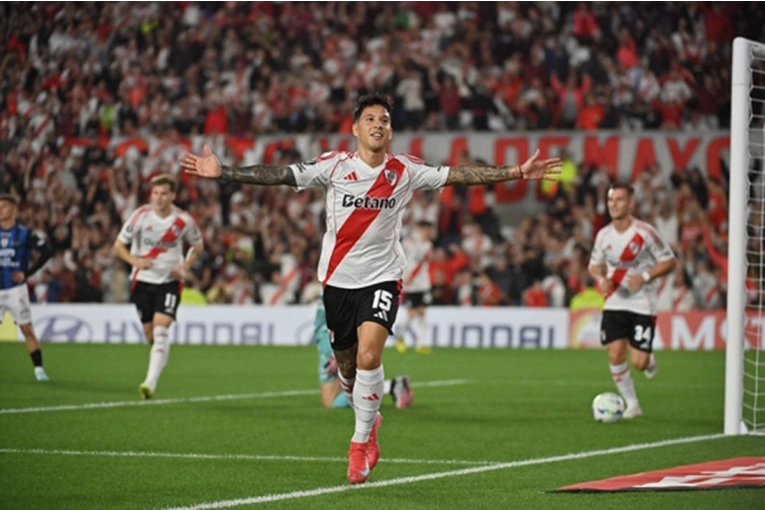 River goleó a Independiente del Valle y clasificó a octavos de la Libertadores