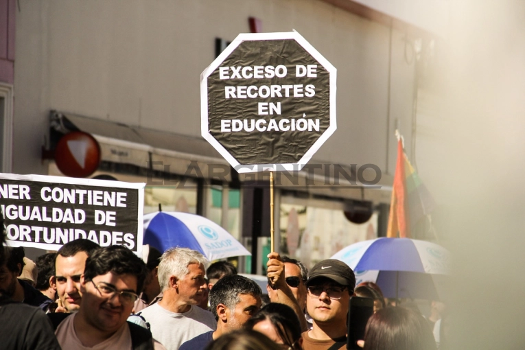 Docentes universitarios paran este miércoles y jueves