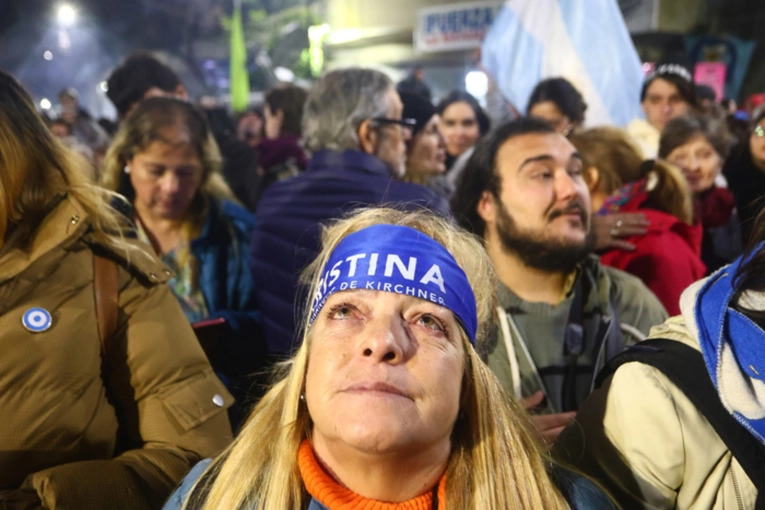 Gobierno descontará el día a empleados públicos que adhieran al paro por Cristina Kirchner