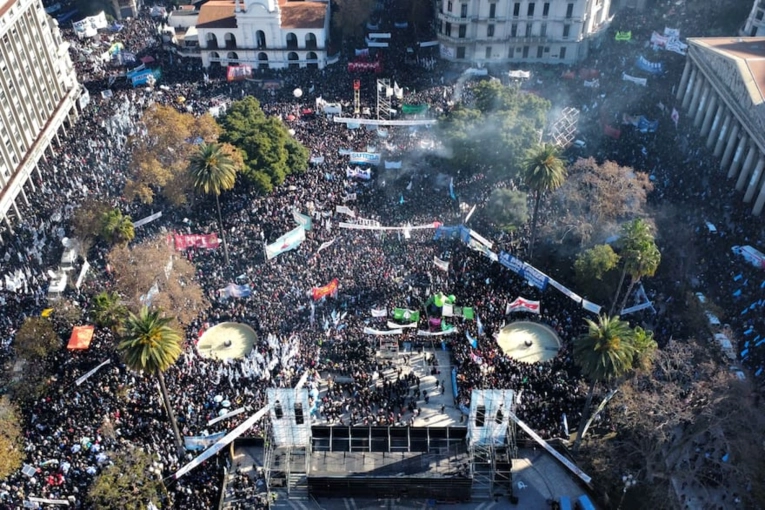 Cristina Kirchner le habló a la militancia en Plaza de Mayo: “Lo que más me gustó escuchar fue que vamos a volver”