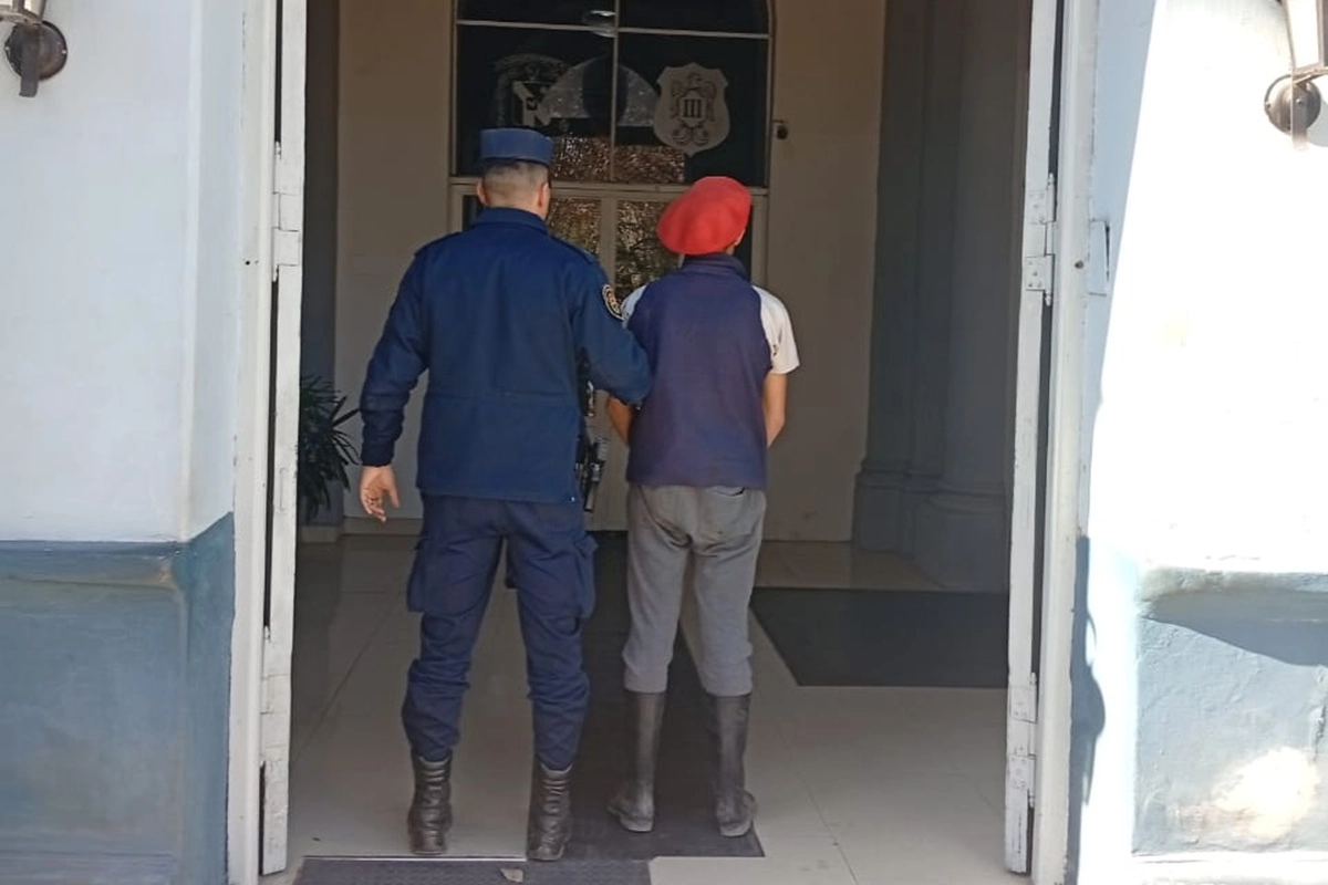 Joven detenido por incumplir orden de restricción