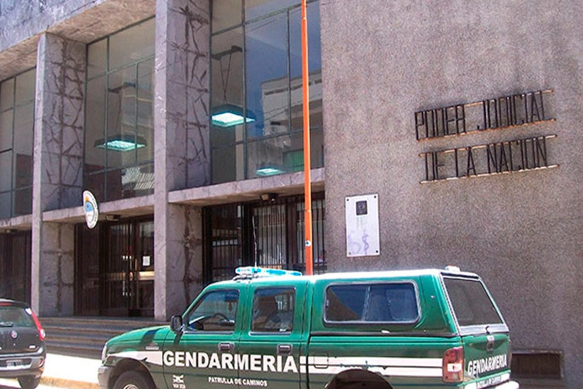 Domiciliaria con vigilancia electrónica