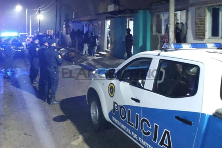 Allanaron una vivienda en el barrio Fiorotto y se identificaron a siete personas
