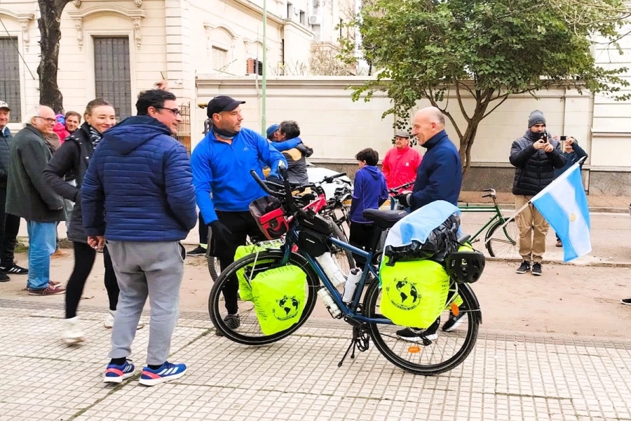 La bicicleta: &ldquo;Lo que menos usamos va atr&aacute;s. Lo que va adelante es la ropa y lo que vamos usando diariamente&rdquo;