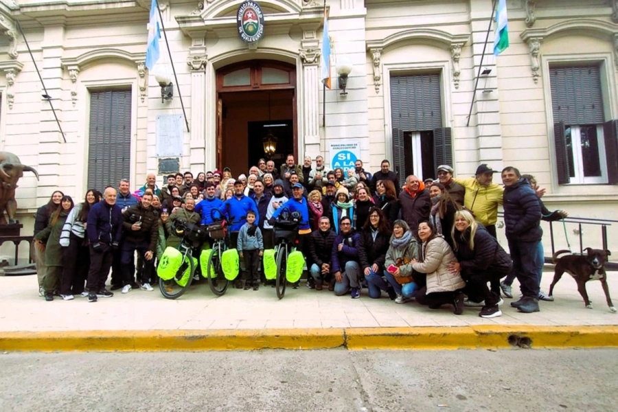 Momento emotivo: abrazos que se alargaban, mates compartidos y fotos