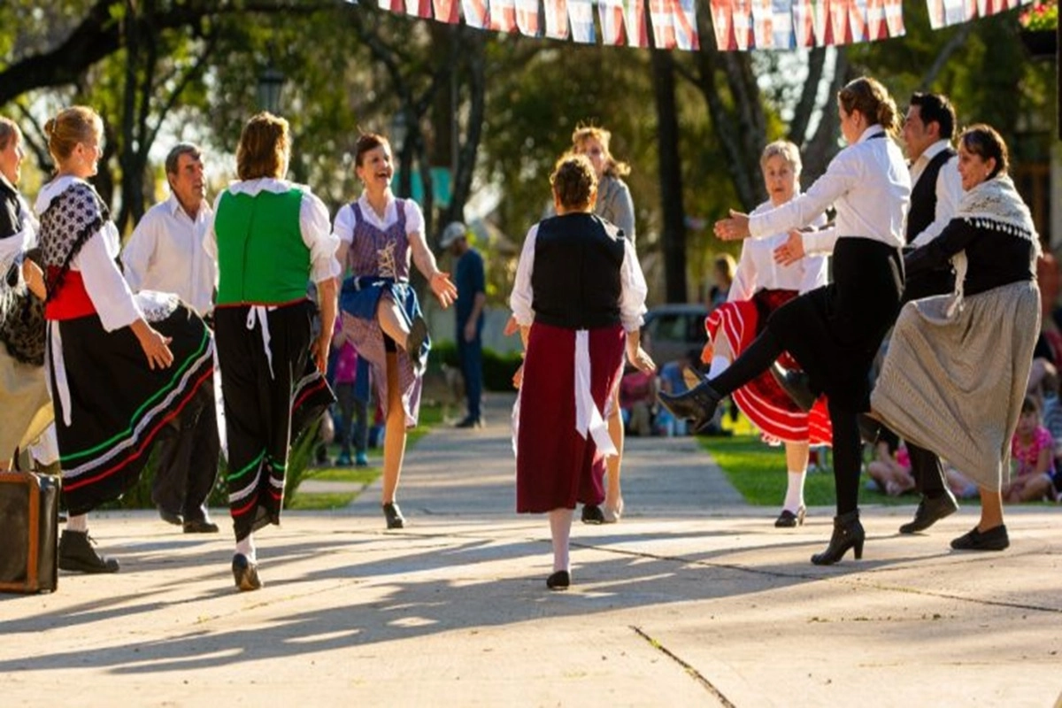 Villa Elisa celebra sus raíces