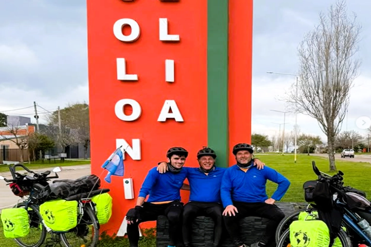 Gualeguaychuenses en bicicleta al Mundial: &ldquo;El viaje es el camino&rdquo;