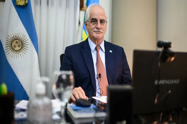 El ex canciller Jorge Taiana encabezar&aacute; la lista bonaerense de Fuerza Patria