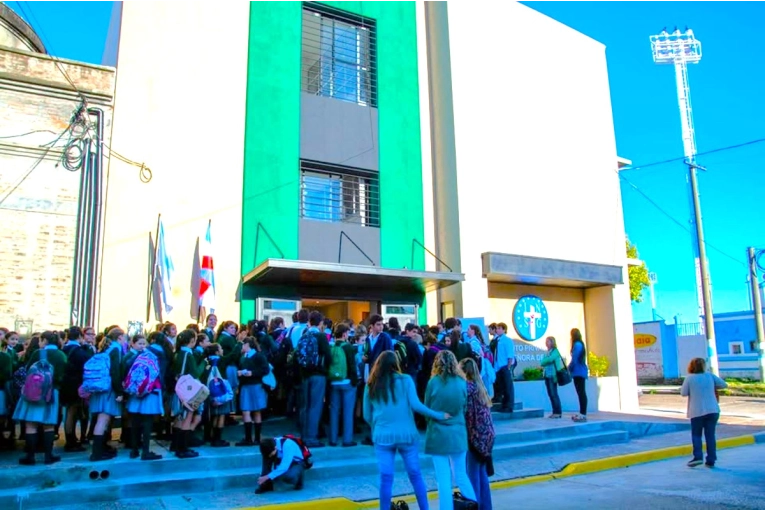 El Colegio Guadalupe impulsa conciencia ambiental y vínculo con el Hogar de Ancianos