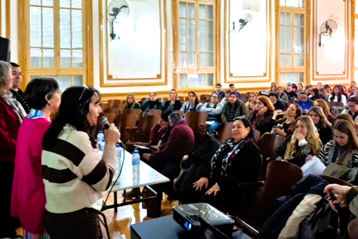 Charla sobre normativa escolar