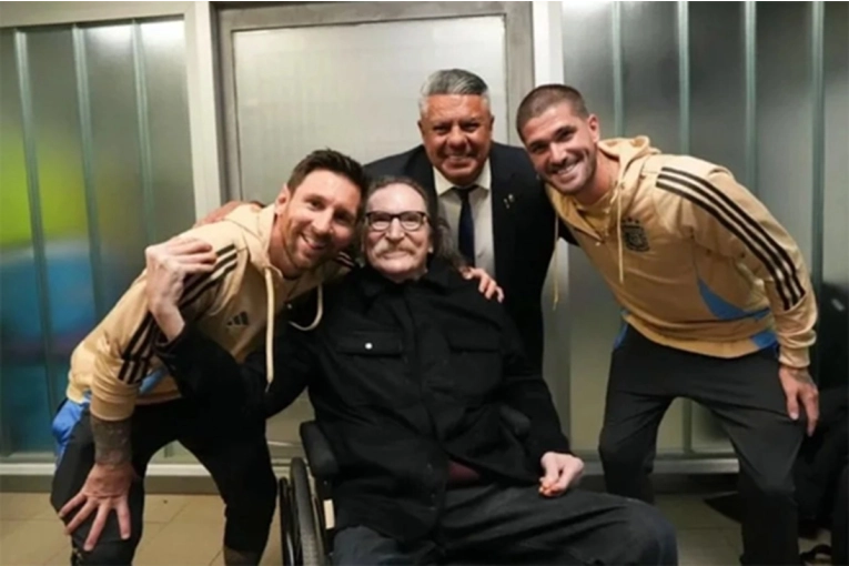 El encuentro entre Charly García y Messi tras el triunfo de la Selección