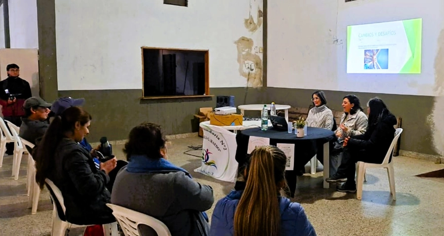 Club Juvenil del Norte: escenario para la charla que reforz&oacute; v&iacute;nculo entre escuela, comunidad y familia