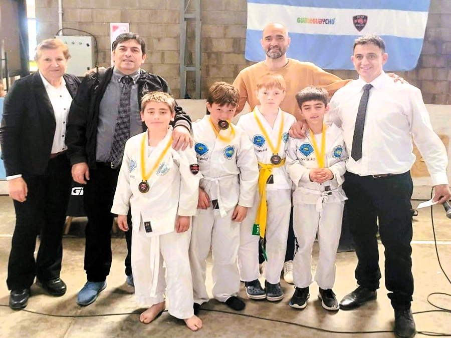 Primer torneo interno, de las sedes de Escuelas de Taekwon-Do Ciclo Marcial, perteneciente a la Asociaci&oacute;n Taekwon-Do Universal a Nivel Nacional.