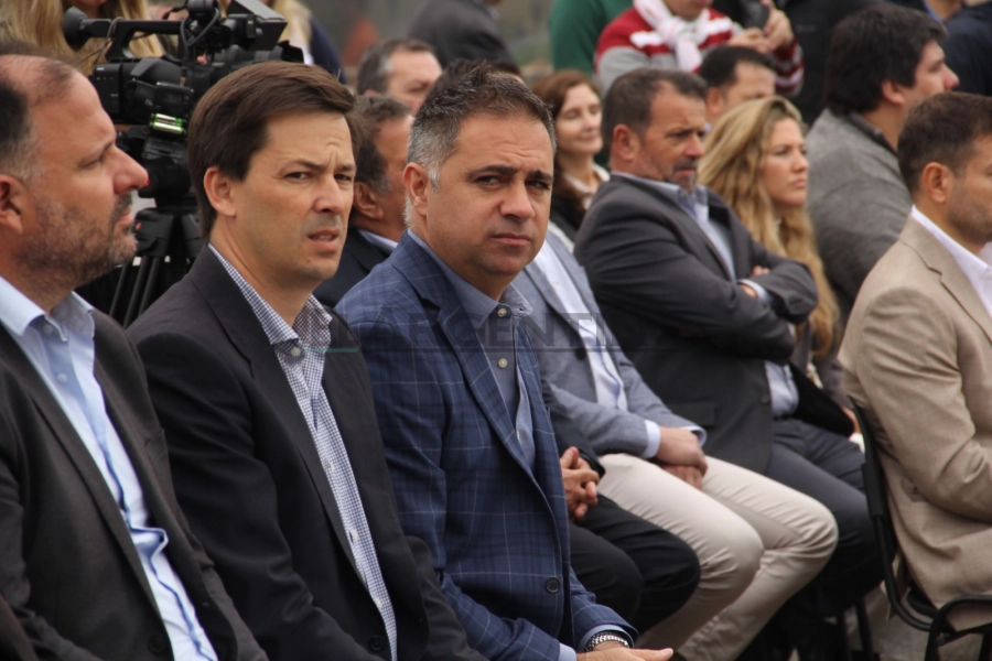 El intendente Mauricio Davico, estuvo presente en el acto de entrega