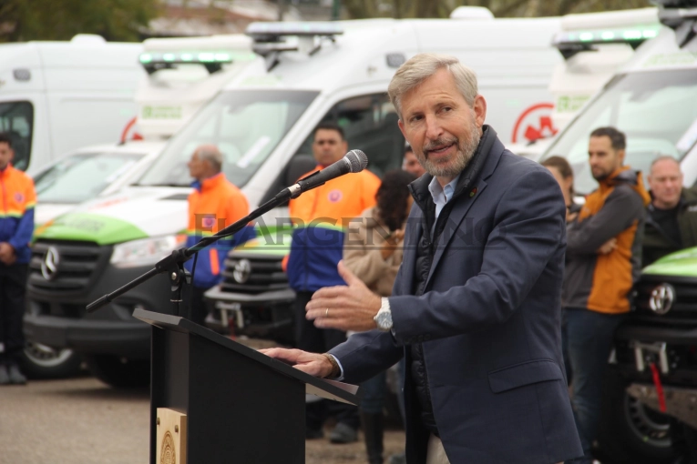 El Gobernador Frigerio entregó en Gualeguaychú, 20 ambulancias para hospitales entrerrianos
