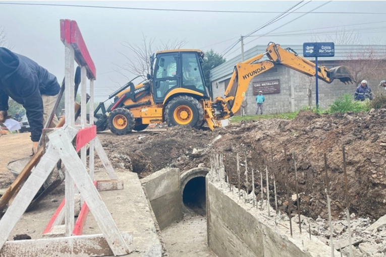 Comenzó la construcción de cordones cuneta y badenes en el barrio Florida