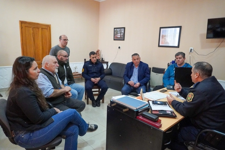 La Cooperativa Eléctrica brindará conectividad a las dependencias policiales con fibra óptica