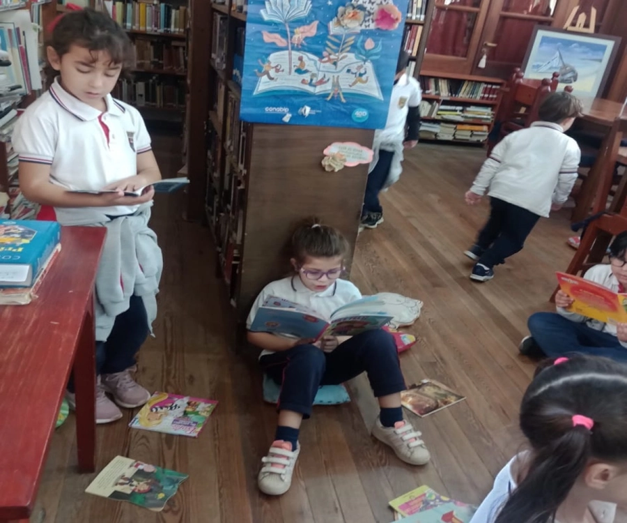 En sus salas se desarrollan talleres de ajedrez, lectura y escritura, metodolog&iacute;as de estudio e ingl&eacute;s