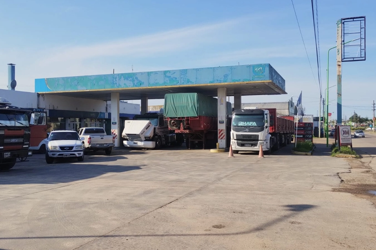 Dejaron 100 empleados sin pago de sueldos