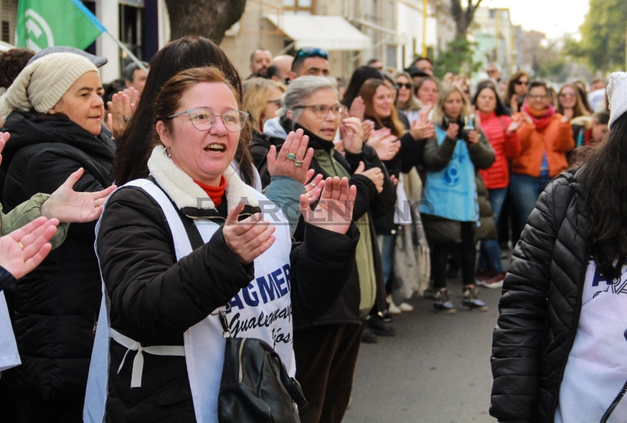 <i>Soledad Ponce, en una de las tantas manifestaciones de Agmer, durante el 2024 </i>