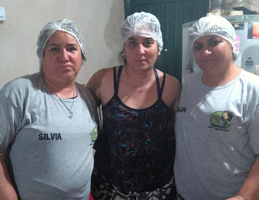 Comedora Tres Hermanas: Silvia, Natalia y Ángela