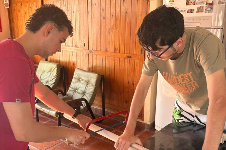 Interact coloc&oacute; colilleros en la Costanera del Tiempo  y anunci&oacute; su pr&oacute;xima actividad solidaria