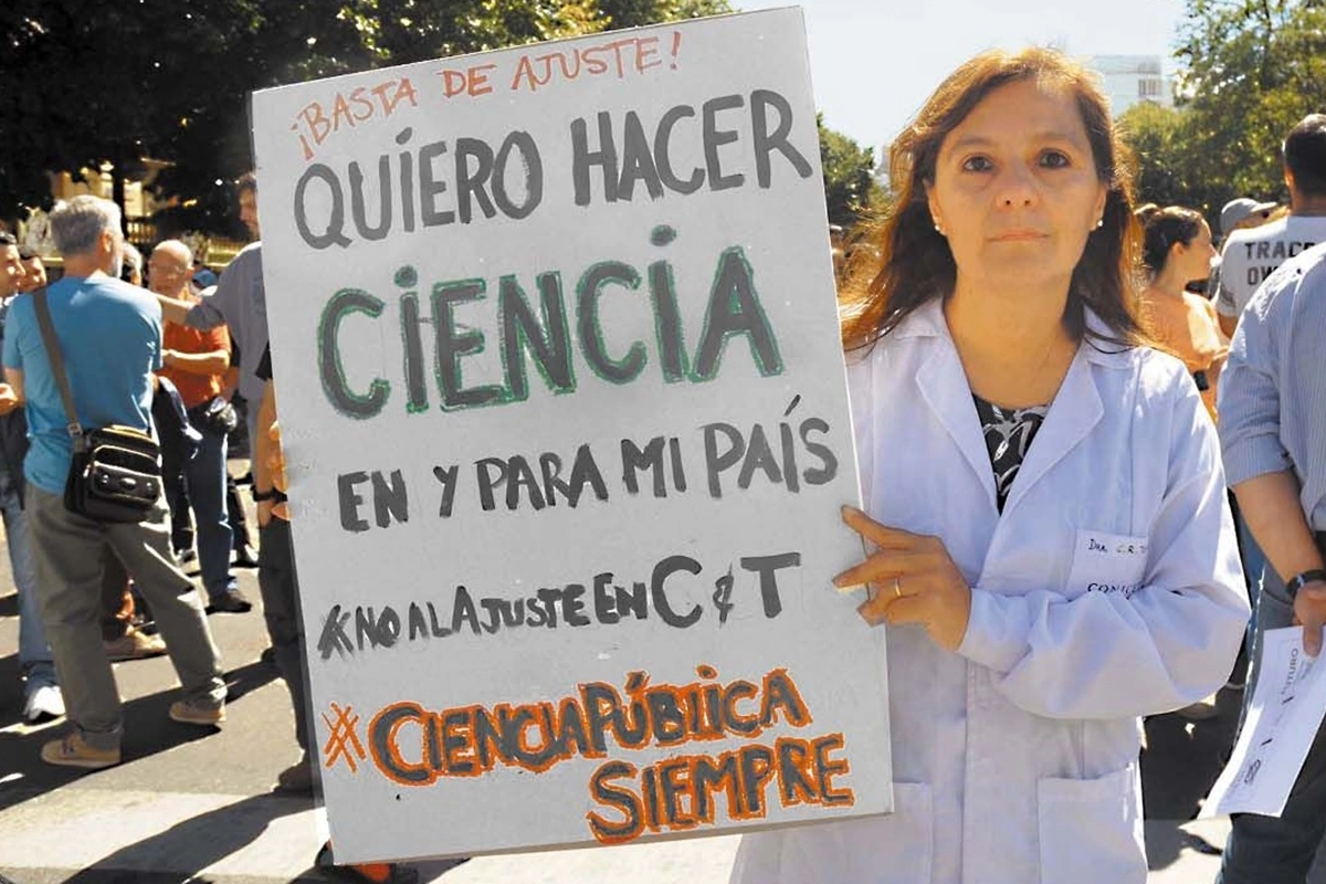 Recorte de fondos a los programas de ciencia