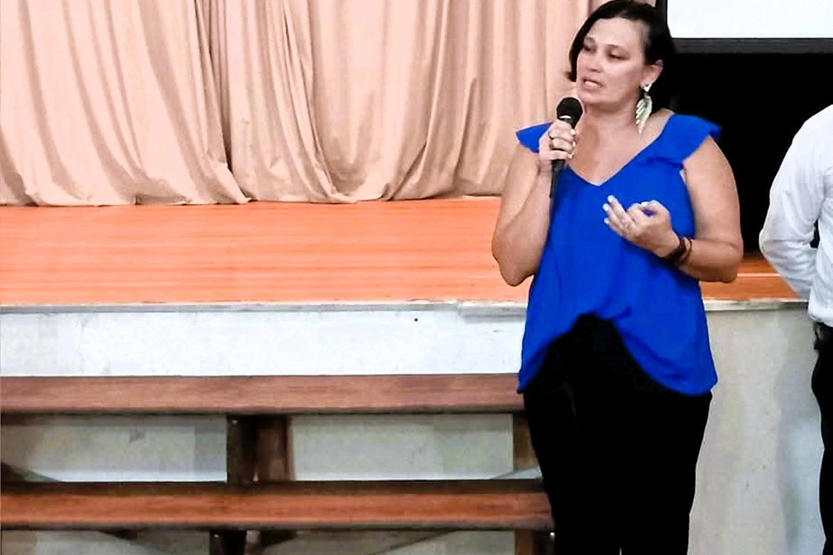 Profesora Cintia Otero